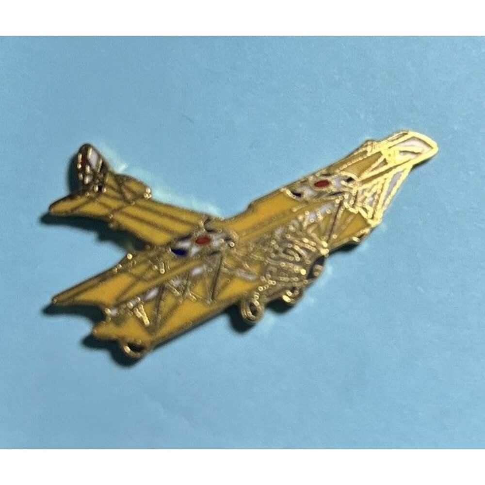 JENNY J4-ND WW 1 1918 US ARMY AIR CORPS Enameled Collector's Pin EUC